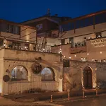 Hotel Young Cave