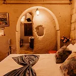 Young Cave Hotel