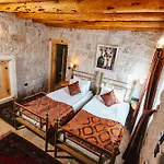 Young Cave Hotel *