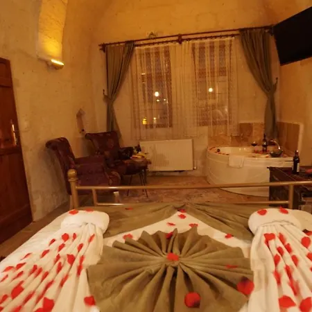 Young Cave Hotel *