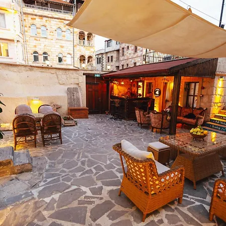 Young Cave Hotel