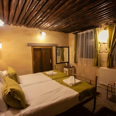 Hotel Young Cave *
