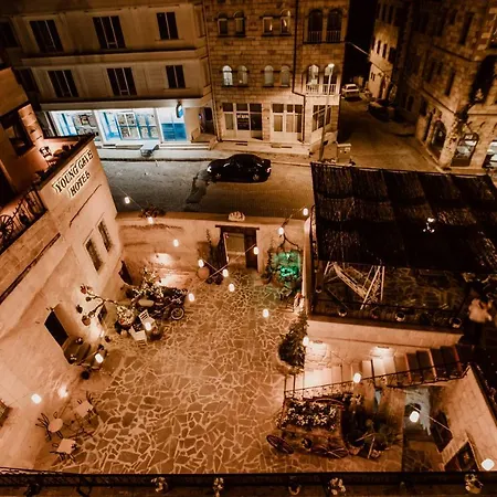 Young Cave Отель *