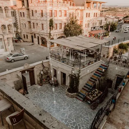 Young Cave Ортахисар